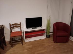 Idéal PRO, Métro 8 à 3 min