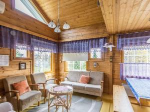 Holiday Home Lomaluola 5a paritalo by Interhome