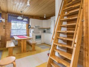 Holiday Home Lomaluola 5a paritalo by Interhome