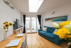 Quiet One-Bedroom Apartment with Parking