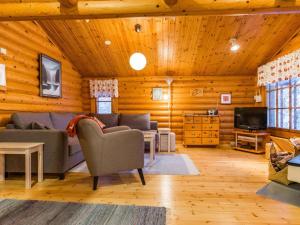 Holiday Home Kultapaljakka 4 by Interhome