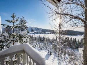 Holiday Home Aurinkoalppi 11a paritalon yläkerta by Interhome