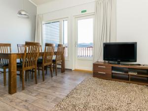 Holiday Home Skivillas 61 ukkohalla - b10 by Interhome