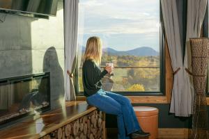 High Top Refuge at Saluda Mountain Retreats