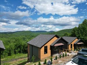 High Top Refuge at Saluda Mountain Retreats