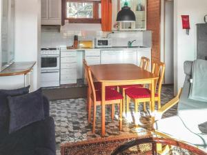 Holiday Home Alppikylä 1b paritalo by Interhome