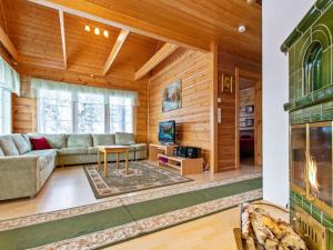 Holiday Home Lomataivas mökki by Interhome