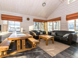 Holiday Home Aurinko-saaga 4 paritalo by Interhome