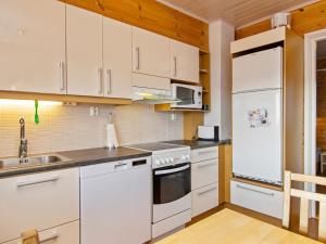 Holiday Home Hallan paroni b paritalo by Interhome