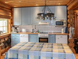 Holiday Home Lampitaival 5 by Interhome