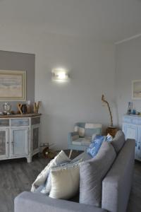 Villa Ulivi Relaxing Home with pool and lake view