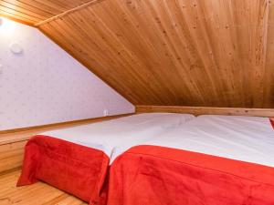 Holiday Home Lomapesä 10a by Interhome