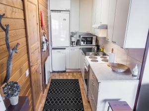 Holiday Home Saariseläntie 8 d7 by Interhome