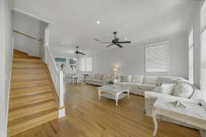 Frangista Jewel - Pet Friendly Luxury Vacation Home Near the Beach with Secluded Pool & Ocean Views