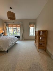 Montagu Apartment - St Leonards-on-Sea - Luxurious 2 bed Coastal Stay