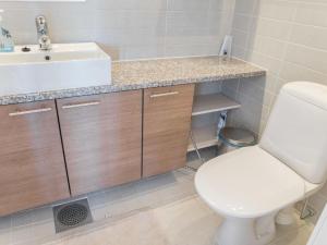 Holiday Home Holy lake rantasauna by Interhome