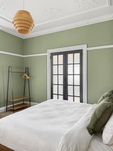 The Edwardian Manor Suite 3 bedroom condo