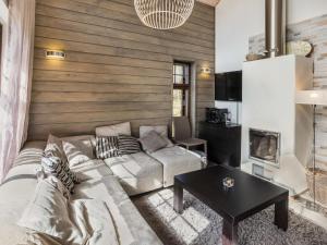 Holiday Home Karhunkieppi 11a by Interhome