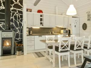 Holiday Home Lapinvouti by Interhome