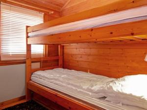 Holiday Home Lomasyväri 810 by Interhome