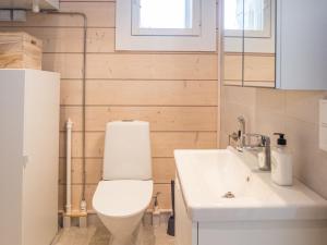 Holiday Home Kitkanvee 1 by Interhome