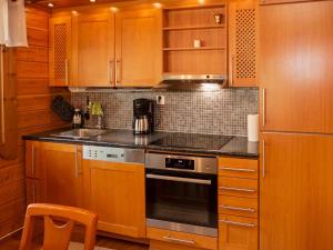 Holiday Home Uuttuniemi by Interhome