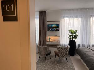 Salt & Smoky Boutique Rooms