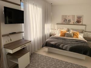 Salt & Smoky Boutique Rooms