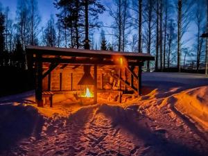 Holiday Home Hot pool cottage kesäranta by Interhome