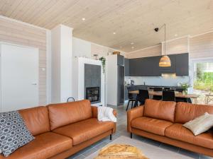 Holiday Home Hot pool cottage kesäranta by Interhome