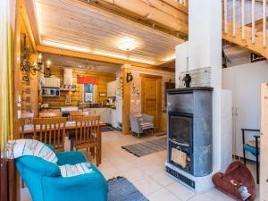 Holiday Home Puukenkä by Interhome