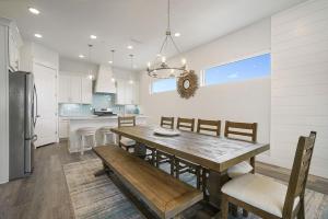 Dusk Til Dune - Vacation Home Near the Beach with Shared Pool