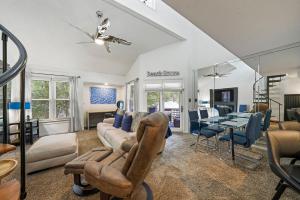 Hidden Dunes 209 - Near the Beach with Shared Amenities & Community Pool