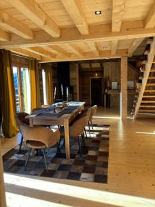 Authentique Chalet Cosy dominant le Plateau de Solaison