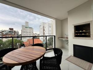 Invictus Residence 202 - Apartamento Frente Rua Decorado na Praia de Palmas a 4 Minutinhos do Mar