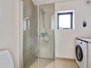 Holiday Home Mikkel - 300m from the sea by Interhome