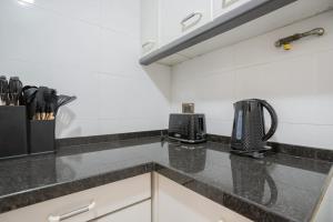 Unwind in a Prime Location by Costanera Center