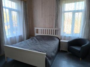 Comfy apartment near castle, park, market and river