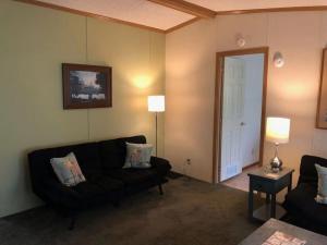 The Willow - Across Road From Wiemer Vineyard - Hot Tub - Fire Pit - Pets OK - Seneca Lake