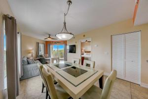 Sandbar Getaway Sun, Sand & Stress-Free Stay