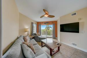 Sandbar Getaway Sun, Sand & Stress-Free Stay