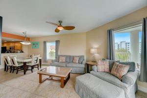 Sandbar Getaway Sun, Sand & Stress-Free Stay