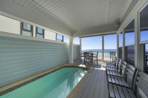 Las Olas - Oceanfront Vacation Home with Private Pool Space & Gulf Views