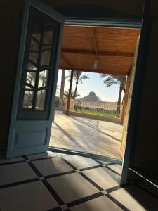 Dahshur Day Use Guest House Pyramids view Inn