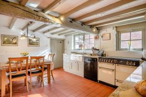 4 Bed in Alcester oc-s30997