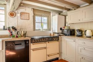 4 Bed in Alcester oc-s30997