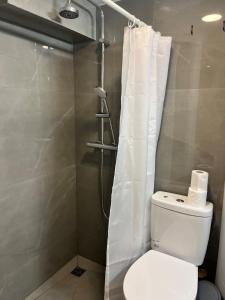 Modern loft 3 min walk to the sea 78а