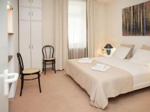 Apartment Alpes et Lac 28 by Interhome