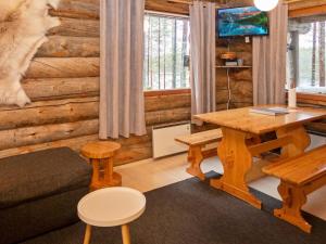 Holiday Home Hakojärven kelomajat 2 by Interhome