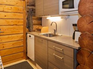 Holiday Home Hakojärven kelomajat 2 by Interhome